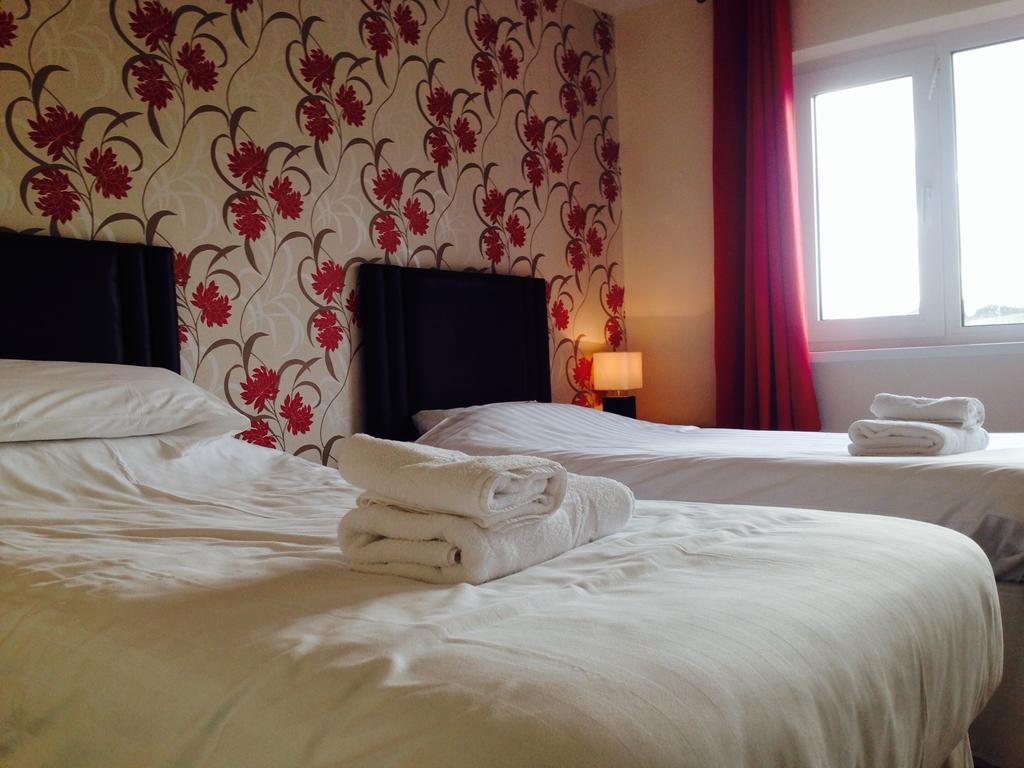 The Cardinals Hatt Ltd Saltash Room photo